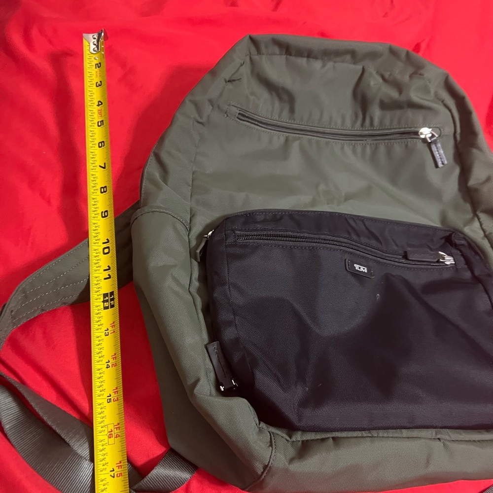 Backpack - Picture 3 of 4